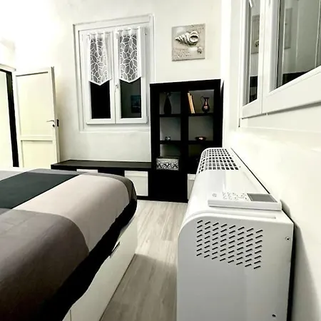 Dal Cielo Ai Rolli Apartment
